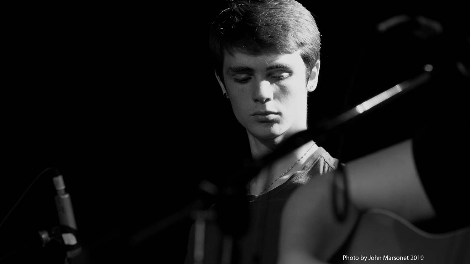 Music lessons Toronto — Studio 211 student performing live