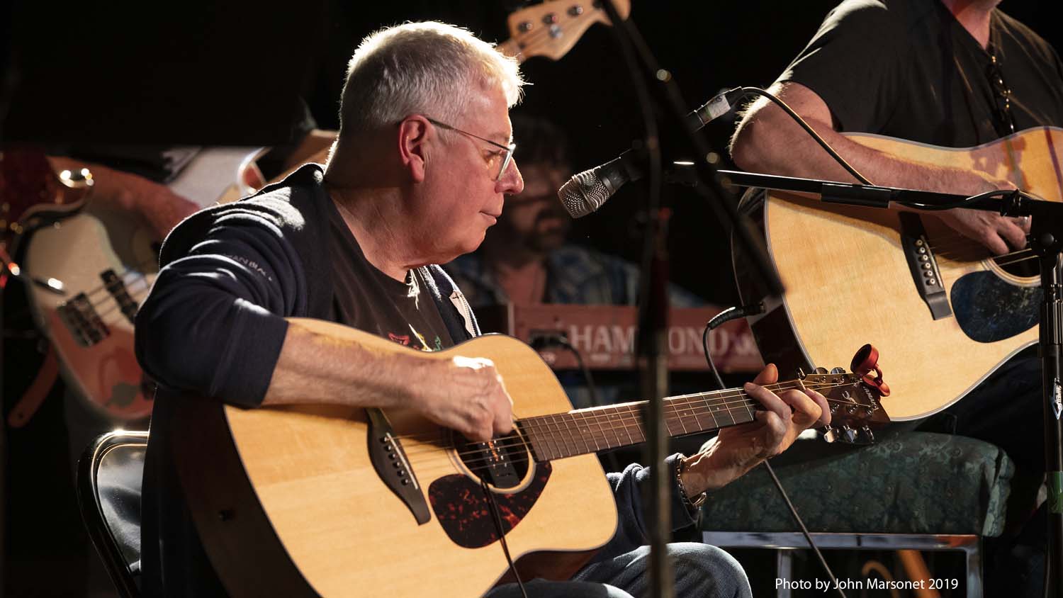 Guitar instructor Toronto — Studio 211 student live concert