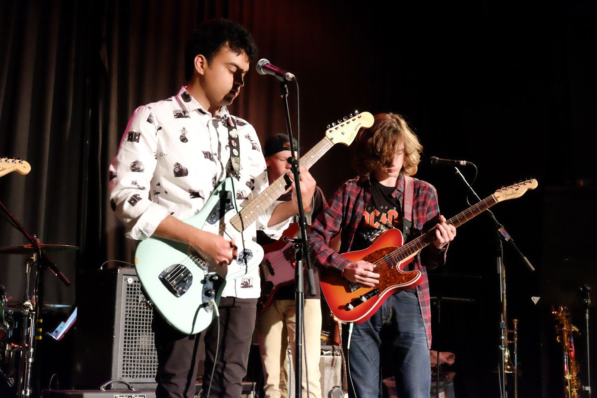 Bass guitar lessons Toronto — Studio 211 student live performance