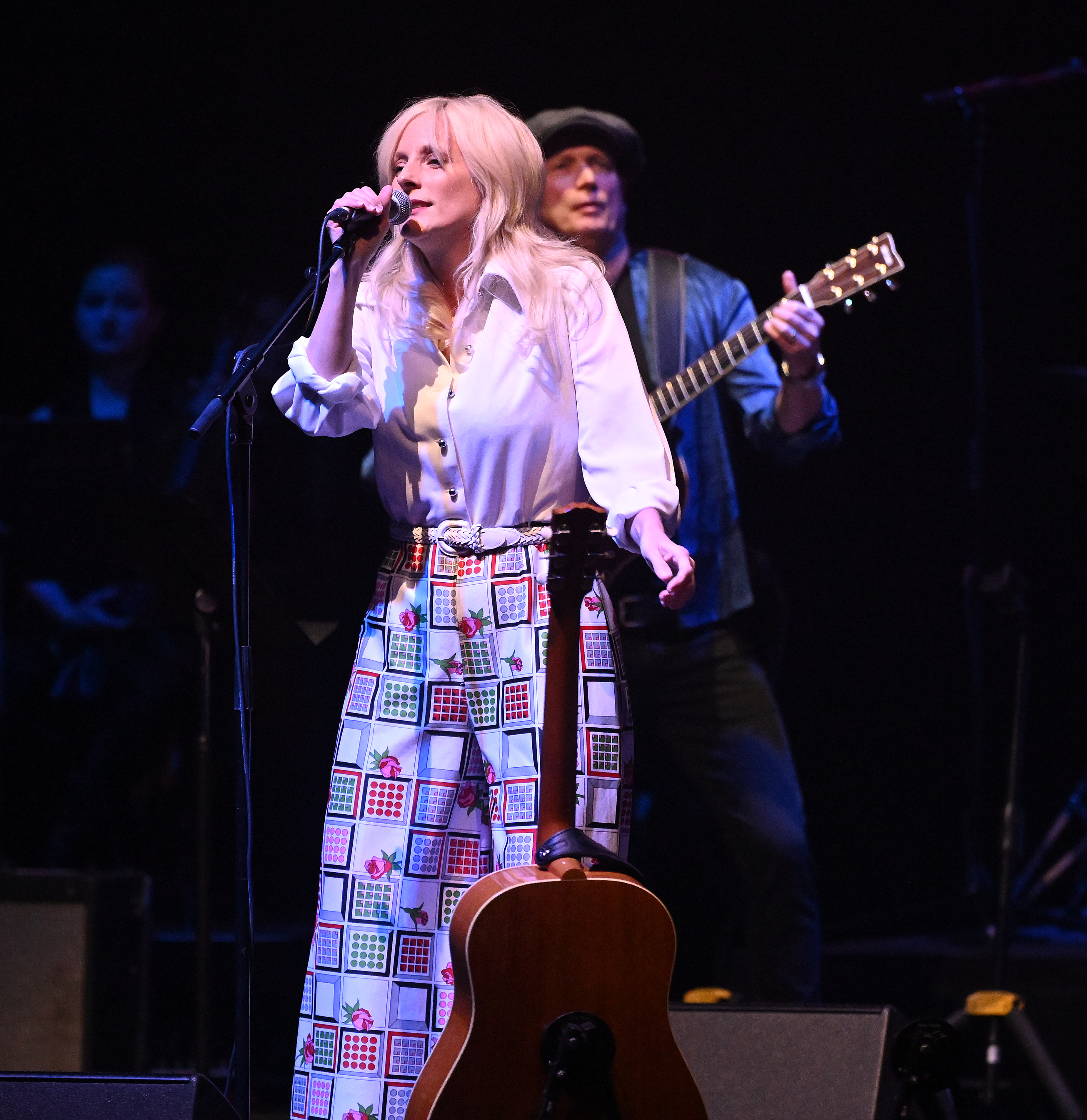 Guitar instructor Toronto — Studio 211 UNBREAKABLE I student concert